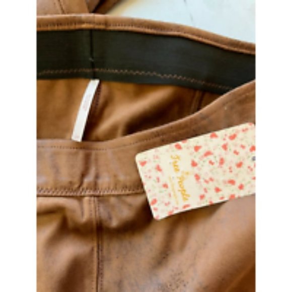 Free People Vegan Faux Leather Leggings Distressed Brown NWT 28" Elastic Waist - Picture 7 of 7